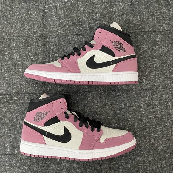 Nike Women’s Air Jordan 1 Mid SE - Pink Berry - Picture 5 of 9